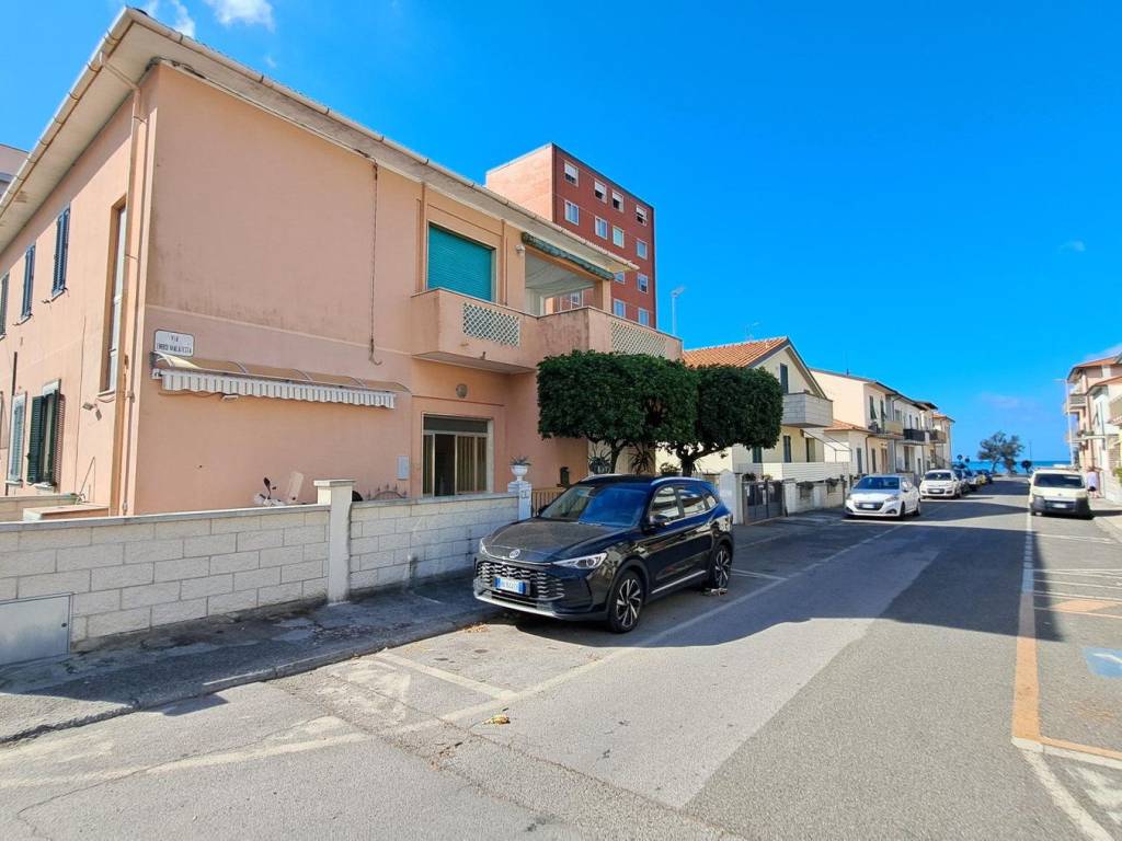 appartamento in vendita a Rosignano Marittimo in zona Rosignano Solvay