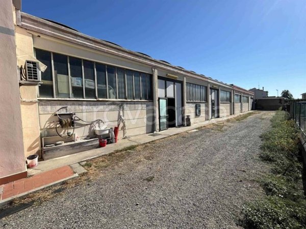 locale commerciale in vendita a Rosignano Marittimo in zona Rosignano Solvay