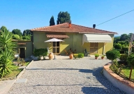 casa indipendente in vendita a Rosignano Marittimo