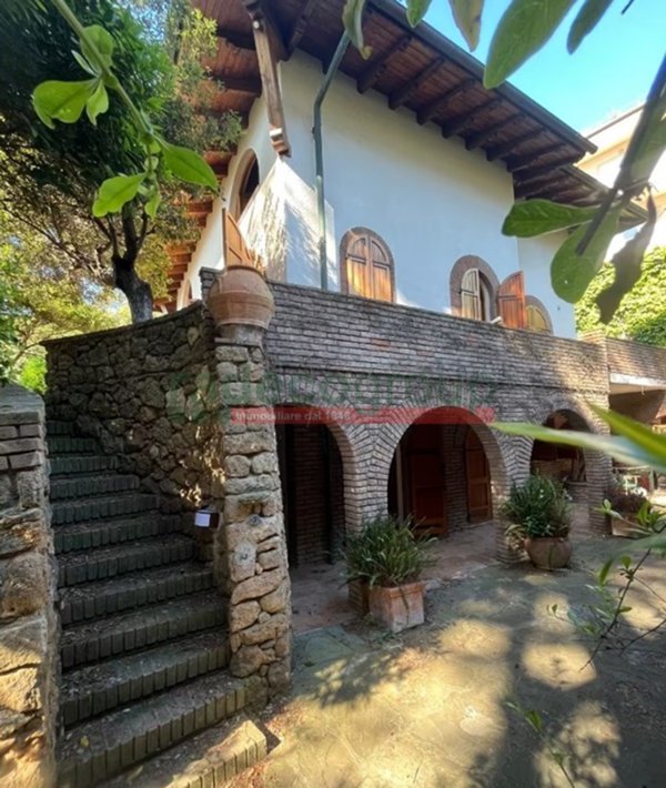casa indipendente in vendita a Rosignano Marittimo in zona Castiglioncello