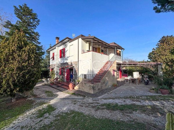 casa indipendente in vendita a San Vincenzo