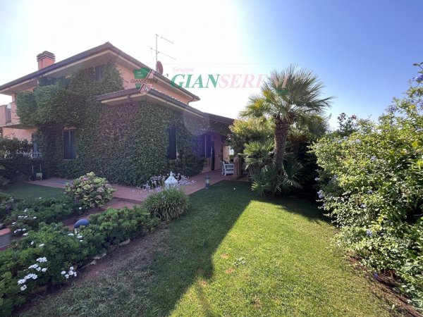 casa indipendente in vendita a San Vincenzo