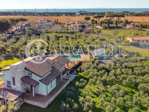 casa indipendente in vendita a San Vincenzo