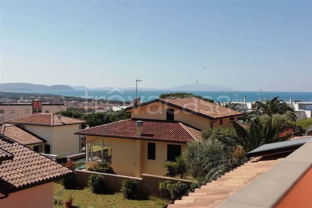 casa indipendente in vendita a San Vincenzo