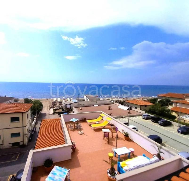 negozio in vendita a San Vincenzo