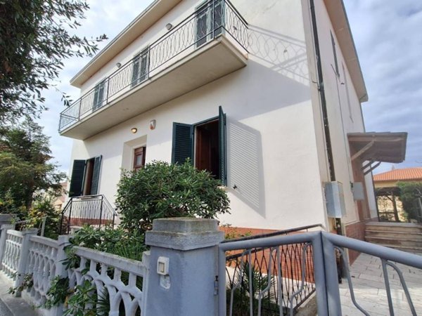 casa indipendente in vendita a San Vincenzo