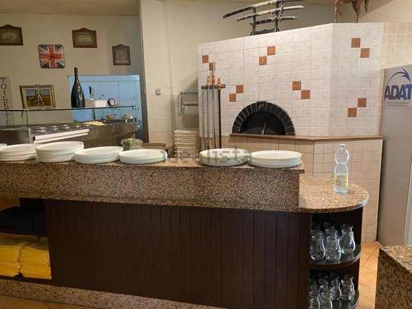 negozio in vendita a San Vincenzo