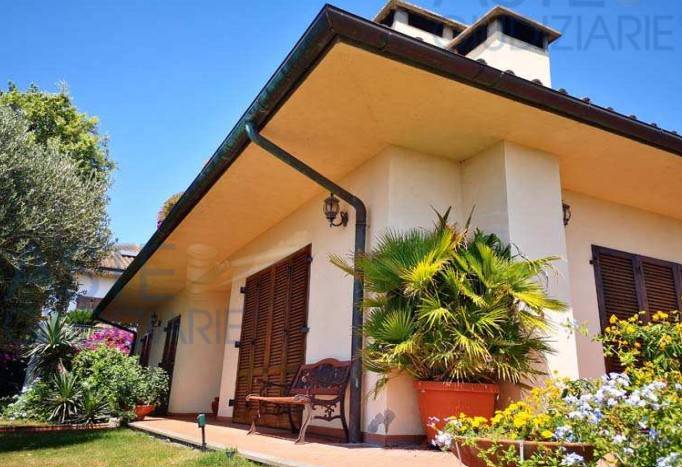 casa indipendente in vendita a San Vincenzo