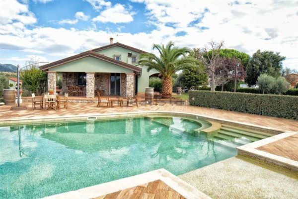 casa indipendente in vendita a San Vincenzo