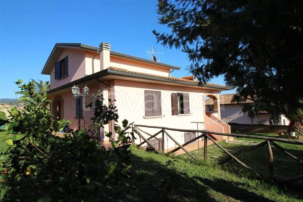 casa indipendente in vendita a San Vincenzo