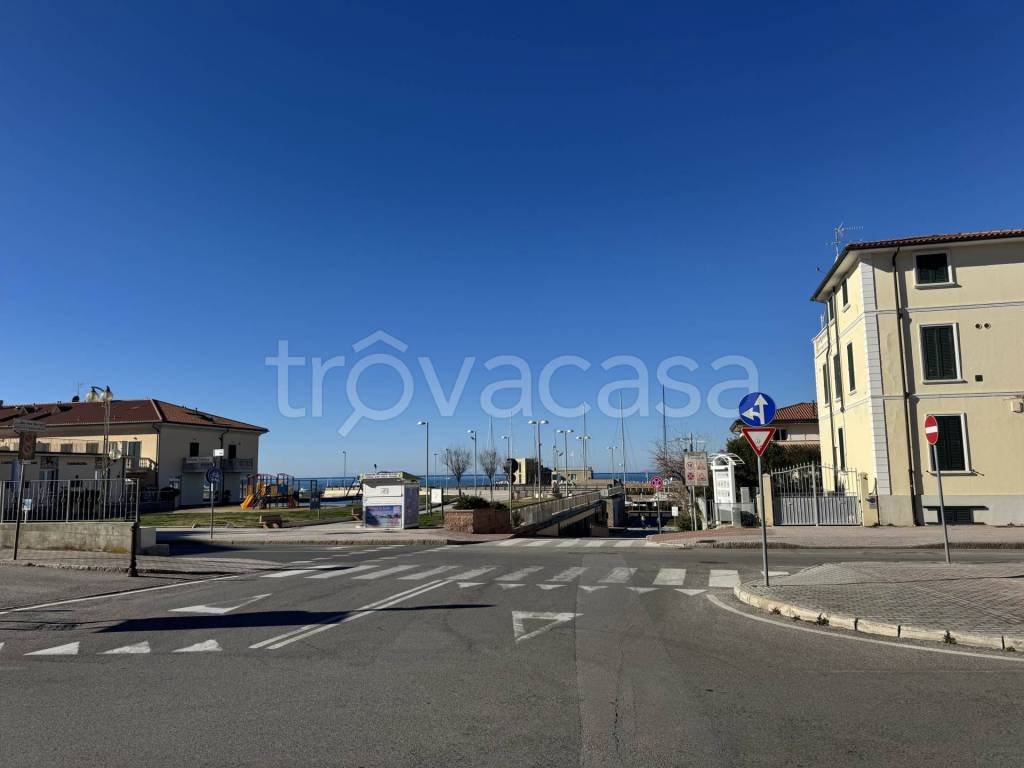 negozio in vendita a San Vincenzo