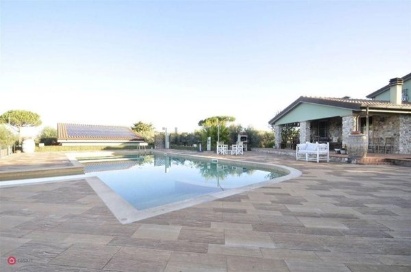 casa indipendente in vendita a San Vincenzo