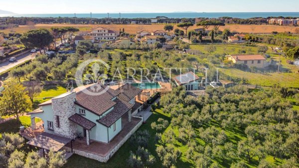 casa indipendente in vendita a San Vincenzo