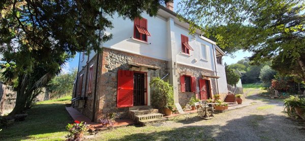casa indipendente in vendita a San Vincenzo