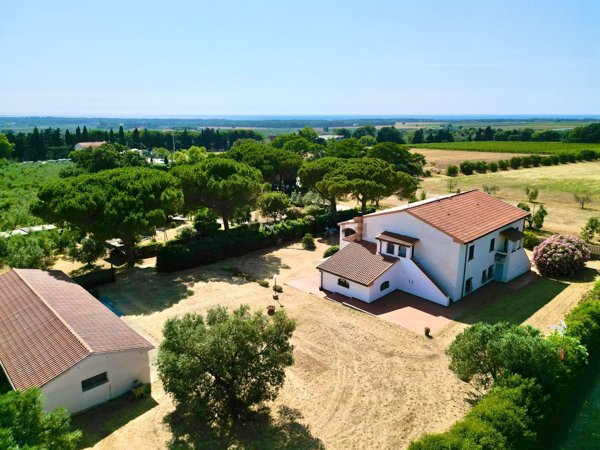 casa indipendente in vendita a San Vincenzo