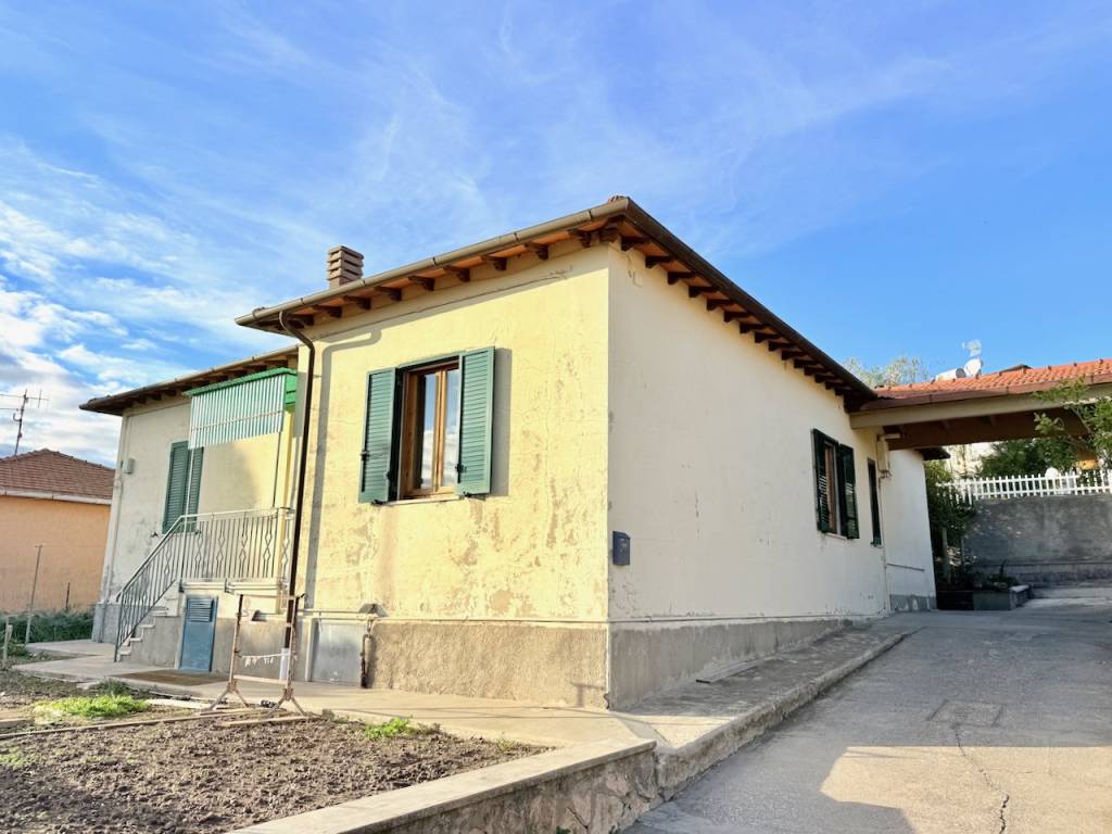 casa indipendente in vendita a San Vincenzo