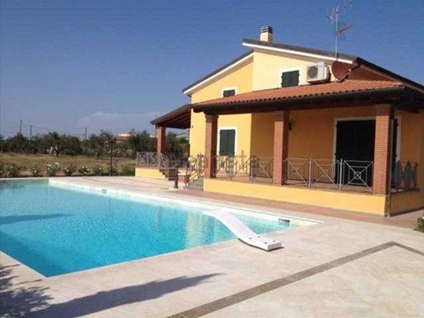 casa indipendente in vendita a San Vincenzo