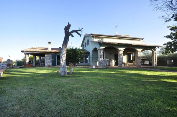 casa indipendente in vendita a San Vincenzo