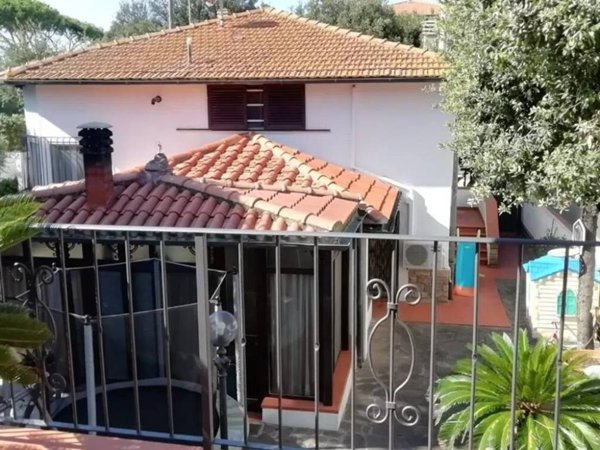 casa indipendente in vendita a San Vincenzo