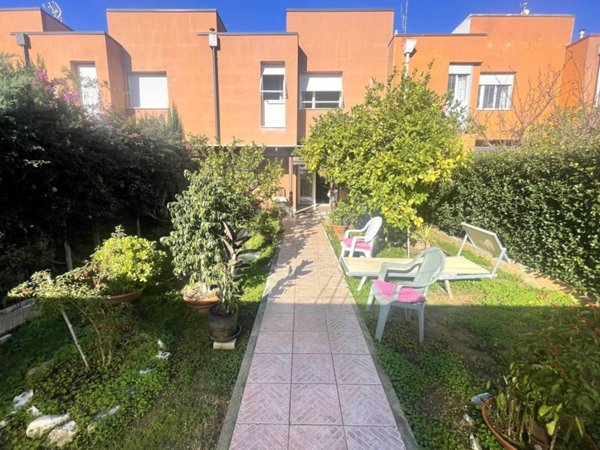 casa indipendente in vendita a San Vincenzo