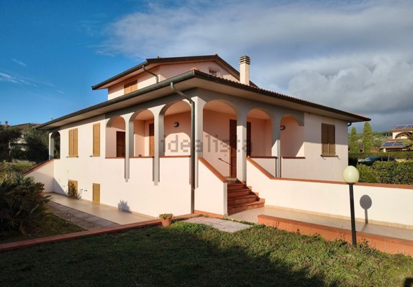casa indipendente in vendita a San Vincenzo