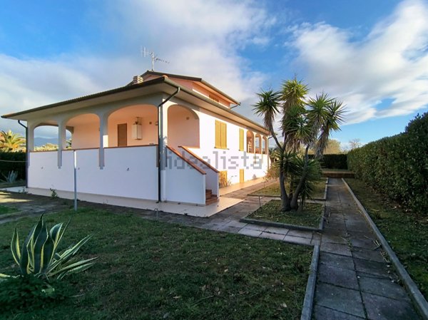 casa indipendente in vendita a San Vincenzo