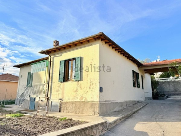casa indipendente in vendita a San Vincenzo