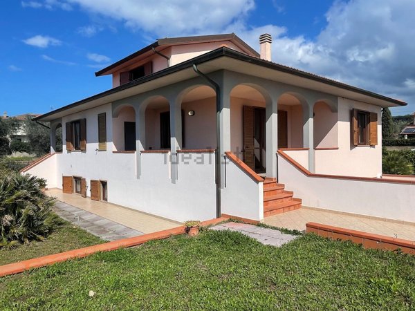 casa indipendente in vendita a San Vincenzo