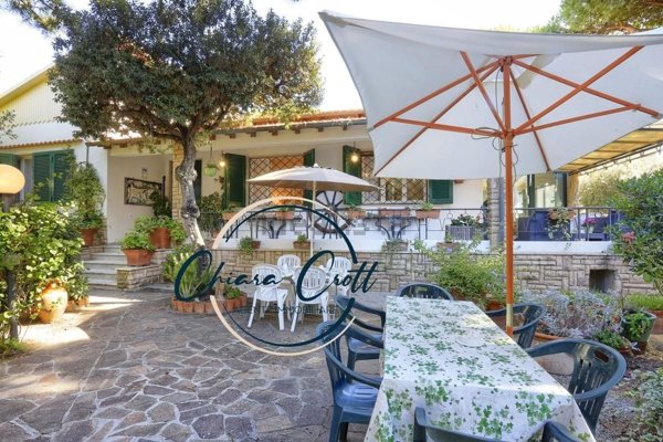 casa indipendente in vendita a San Vincenzo
