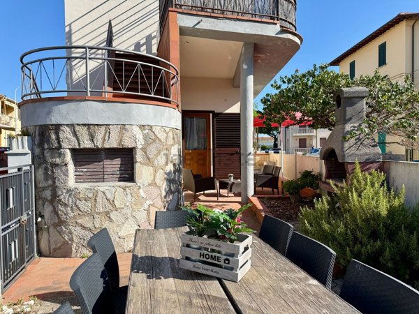 casa indipendente in vendita a San Vincenzo