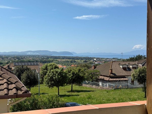 casa indipendente in vendita a San Vincenzo