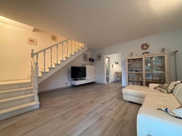 casa indipendente in vendita a San Vincenzo