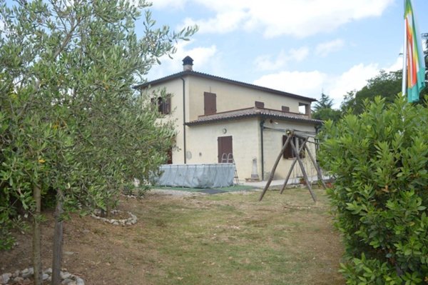 casa indipendente in vendita a Sassetta