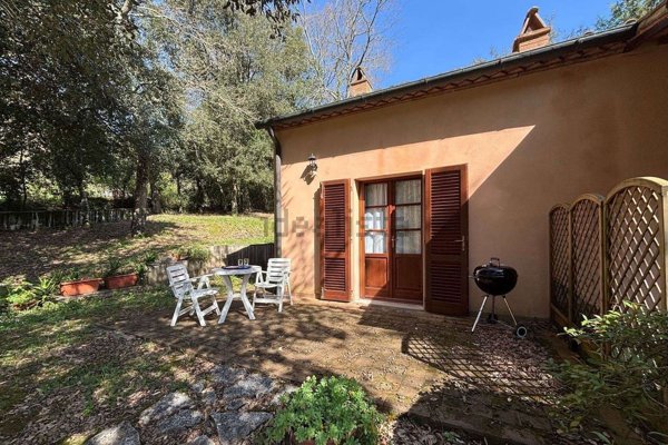 casa indipendente in vendita a Sassetta
