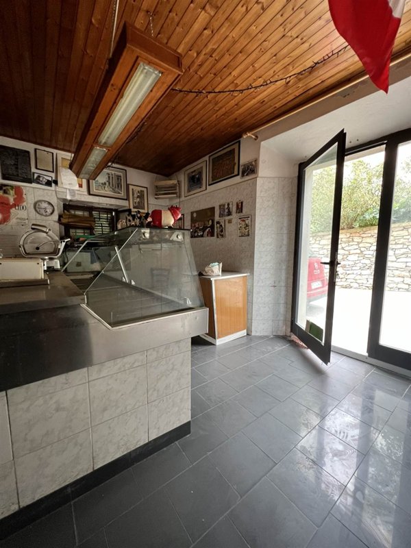 ufficio in vendita a Sassetta