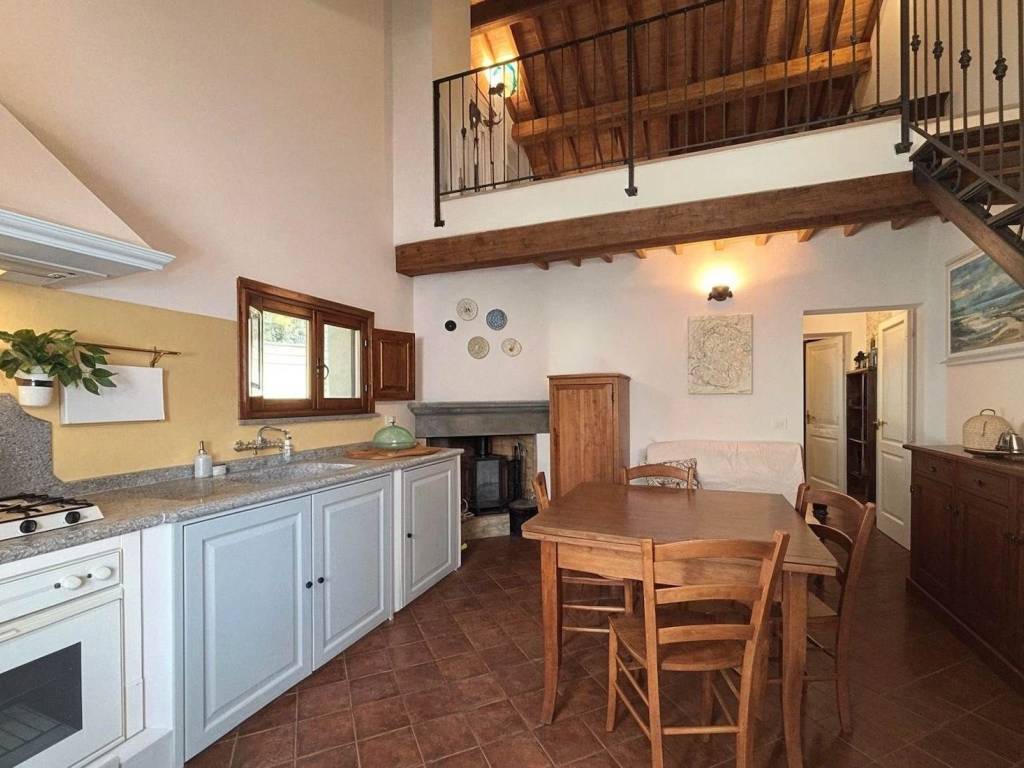 casa indipendente in vendita a Sassetta