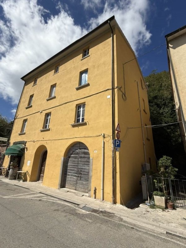 appartamento in vendita a Sassetta