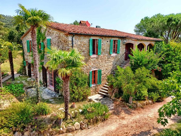 casa indipendente in vendita a Sassetta