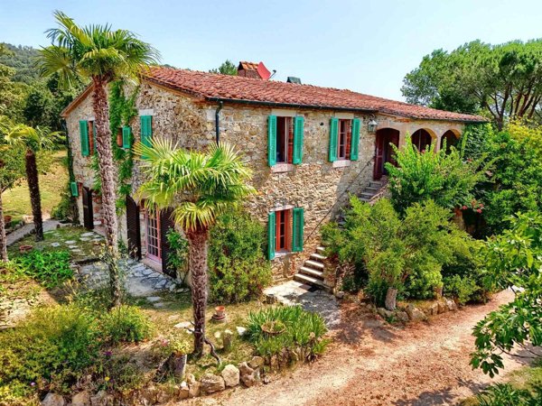 casale in vendita a Sassetta