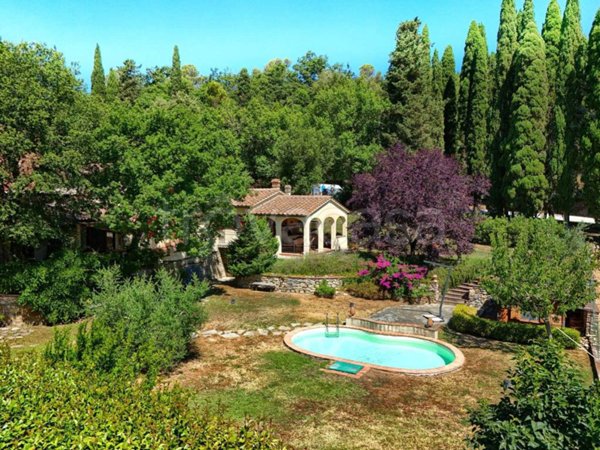 casa indipendente in vendita a Sassetta
