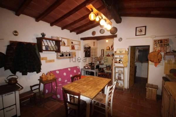 casale in vendita a Sassetta
