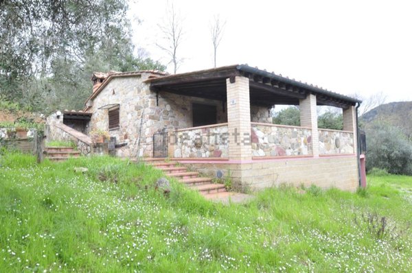 casale in vendita a Sassetta