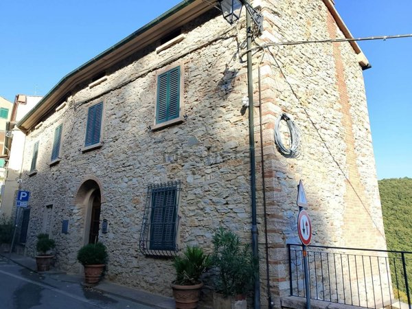 casa indipendente in vendita a Sassetta
