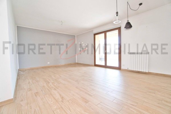 appartamento in vendita a Suvereto in zona Forni