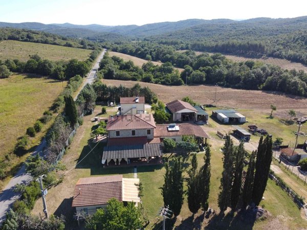 casa indipendente in vendita a Suvereto