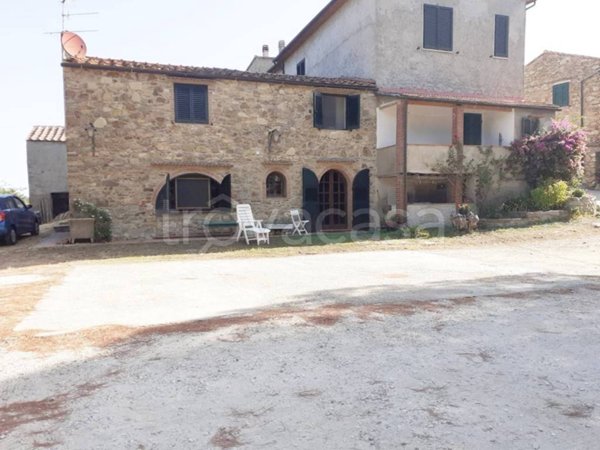 appartamento in vendita a Suvereto in zona Prata