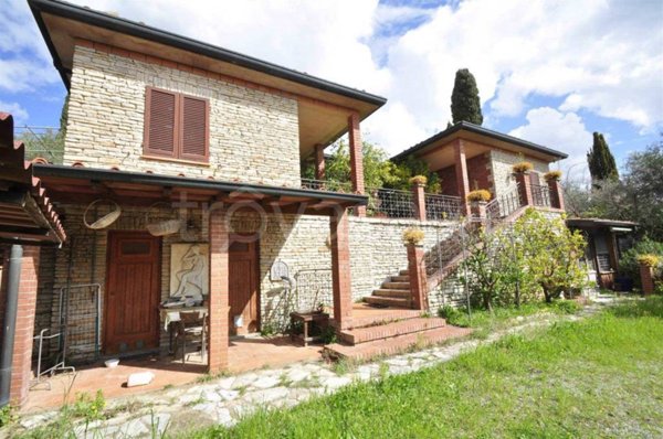 casa indipendente in vendita a Suvereto