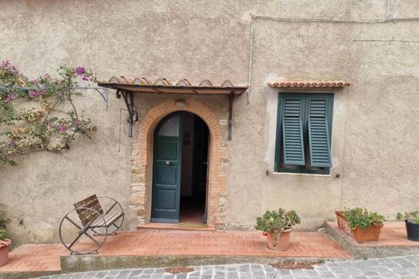 appartamento in vendita a Suvereto in zona Prata