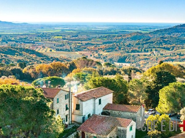 appartamento in vendita a Suvereto in zona Prata