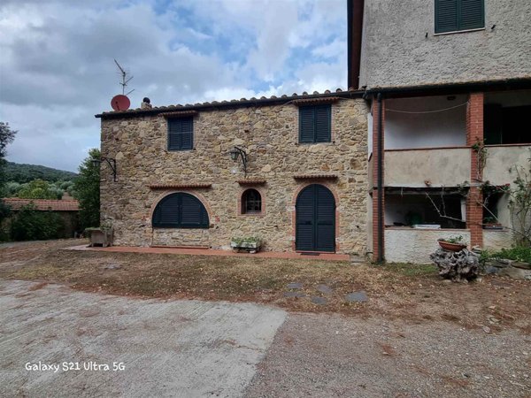 appartamento in vendita a Suvereto in zona Prata